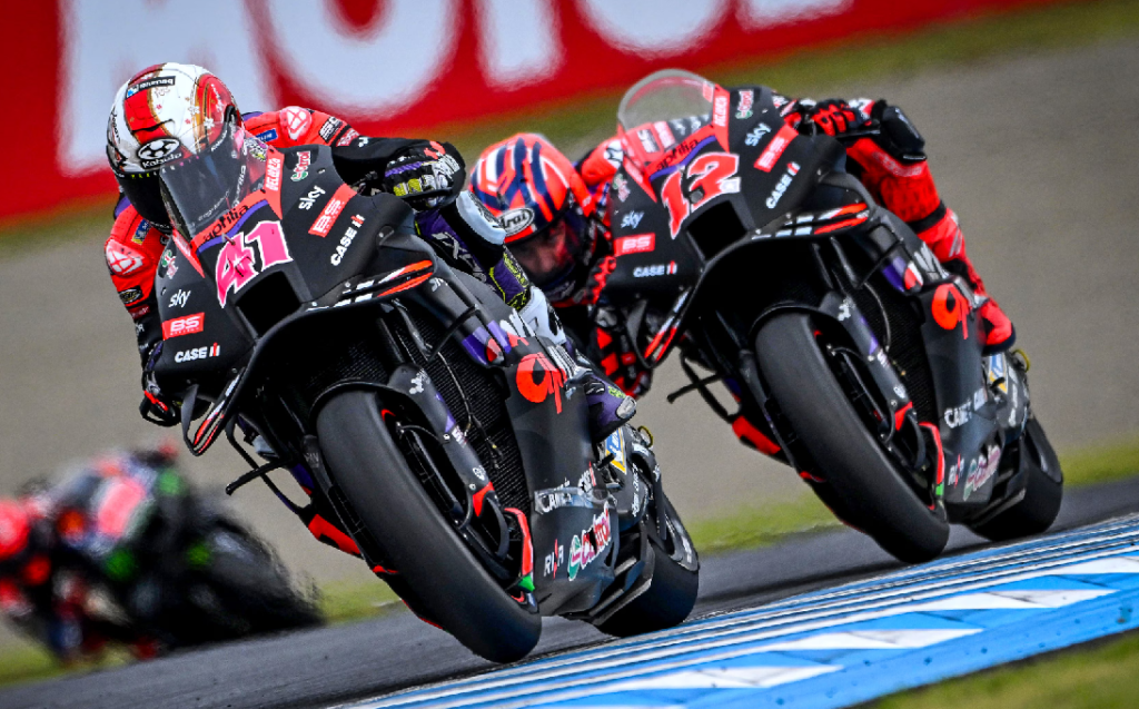 Paket aerodinamika fairing depan dan sayap motor Aprilia GP25