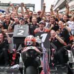 Pergantian motor dalam pit stop flag-to-flag MotoGP 2025