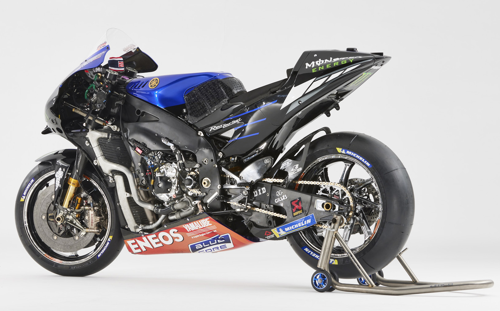 Yamaha M1 2025 Quartararo aerodinamika baru di tikungan